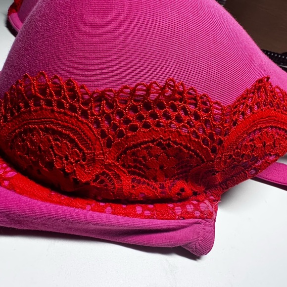 Cacique Pink and Red Seamless Underwire Bra - Picture 2 of 5